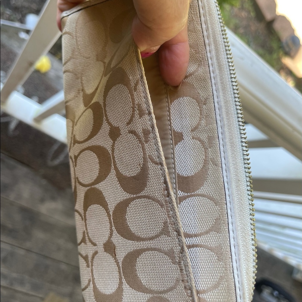 Coach Monogram canvas clothing folding wallet - Picture 6 of 7